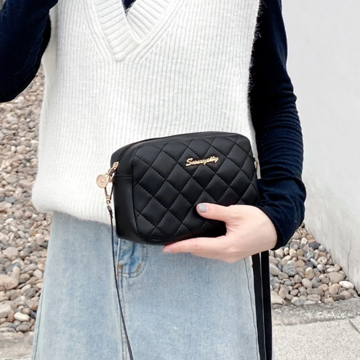 

Ladies' crossbody bag with diamond grid embroidery thread, crossbody shoulder bag, small square bag