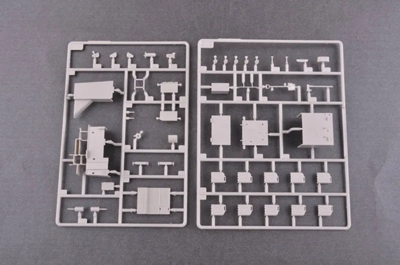 Trumpeter 1/35 01063 M4 Command and Control Vehicle Plastic Model Armor Kit TH16558-SMT6