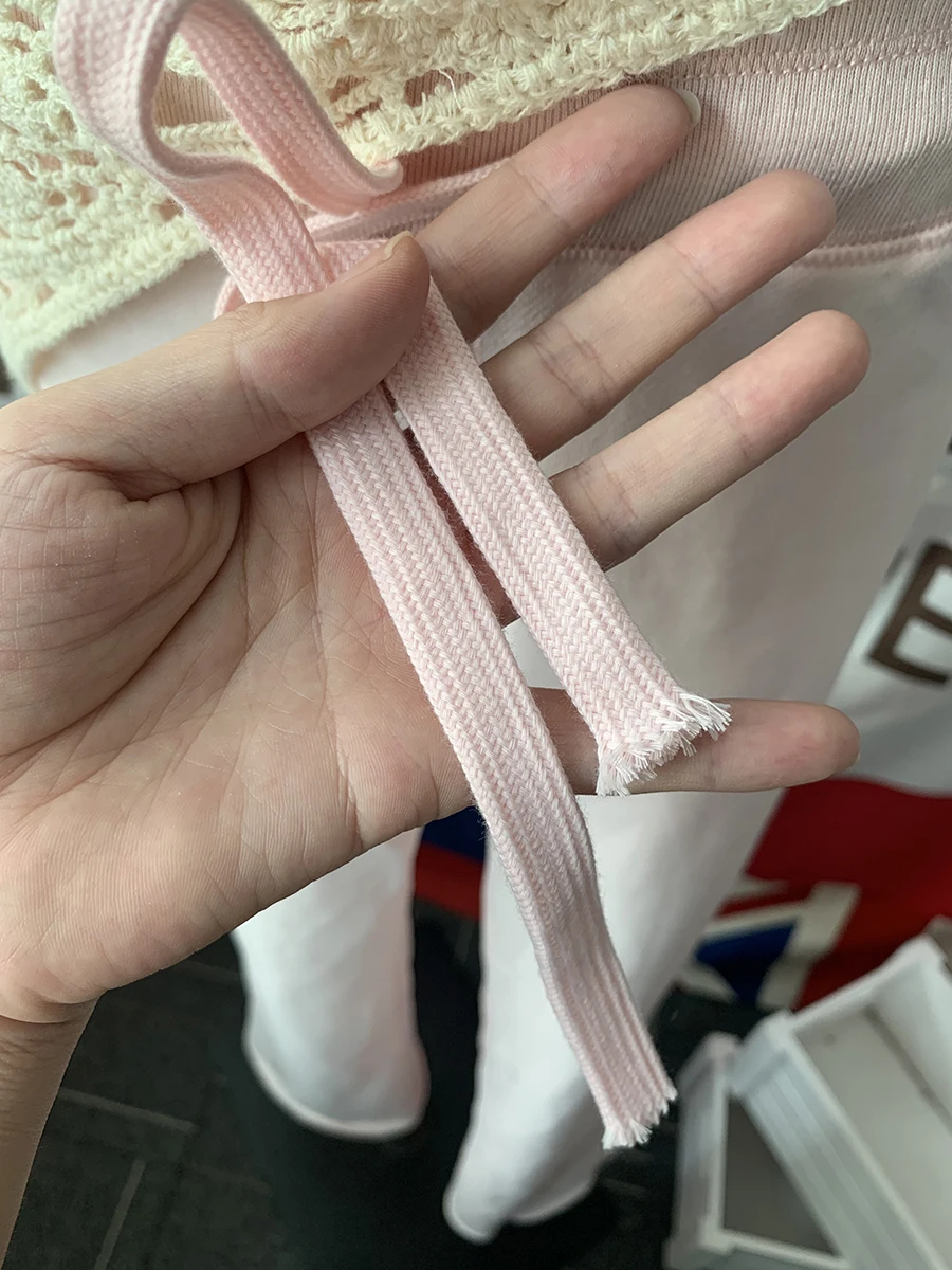 Neue hellrosa Jogginghose mit Kordelzug für Damen, Frühling, roher Saum, niedrige Taille, gerade lange Hose, lässige All-Match-Sporthose aus Baumwolle – Detail 9