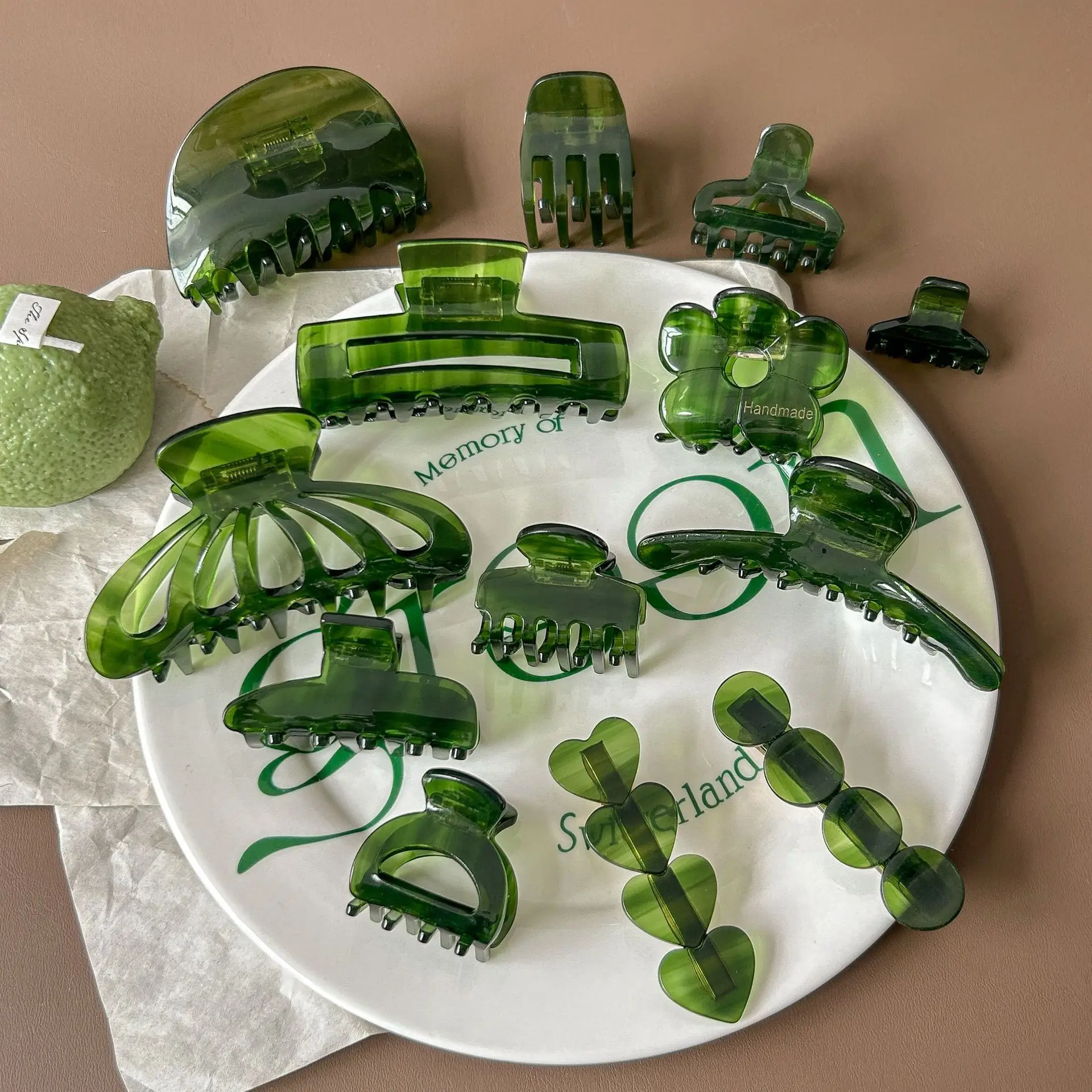 High-end French acetate dark green shark clip, simple temperament, back of the head plate hairpin, women's fresh hair ornament