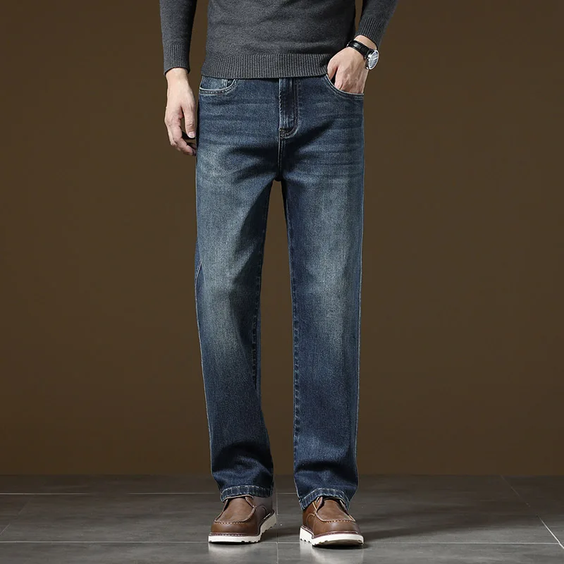 جينز مستقيم فضفاض غير رسمي مرن جديد للخريف والشتاء مناسب تمامًا للرجال