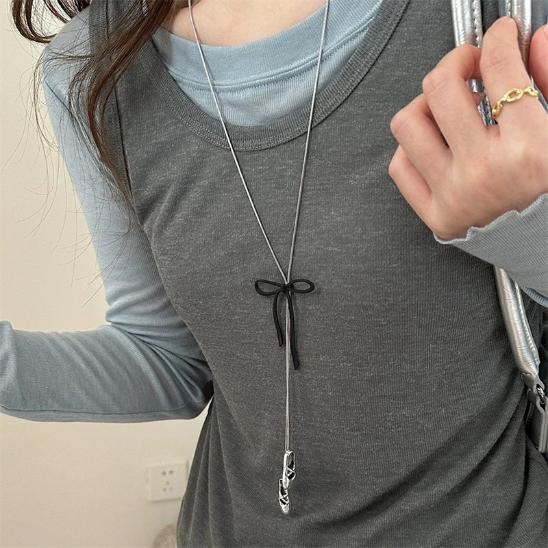

Simple Bowknot Drawstring Long Necklace for Women Elegant Silver Color Butterfly Geometric Sweater Chain Friendship Jewelry Gift