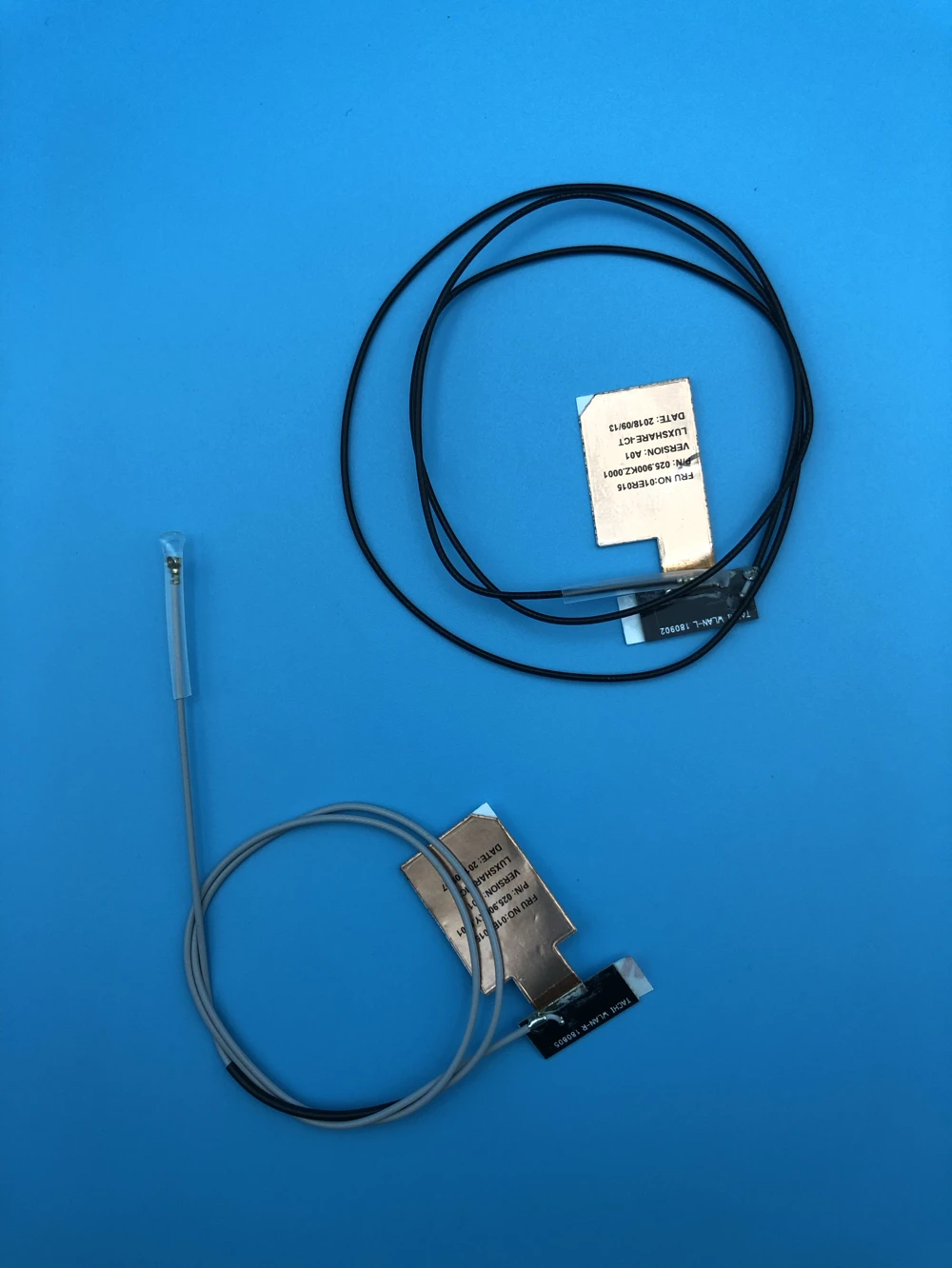 

Антенна WLAN 01ER015 для Lenovo ThinkPad T570 T580 P51s P52s