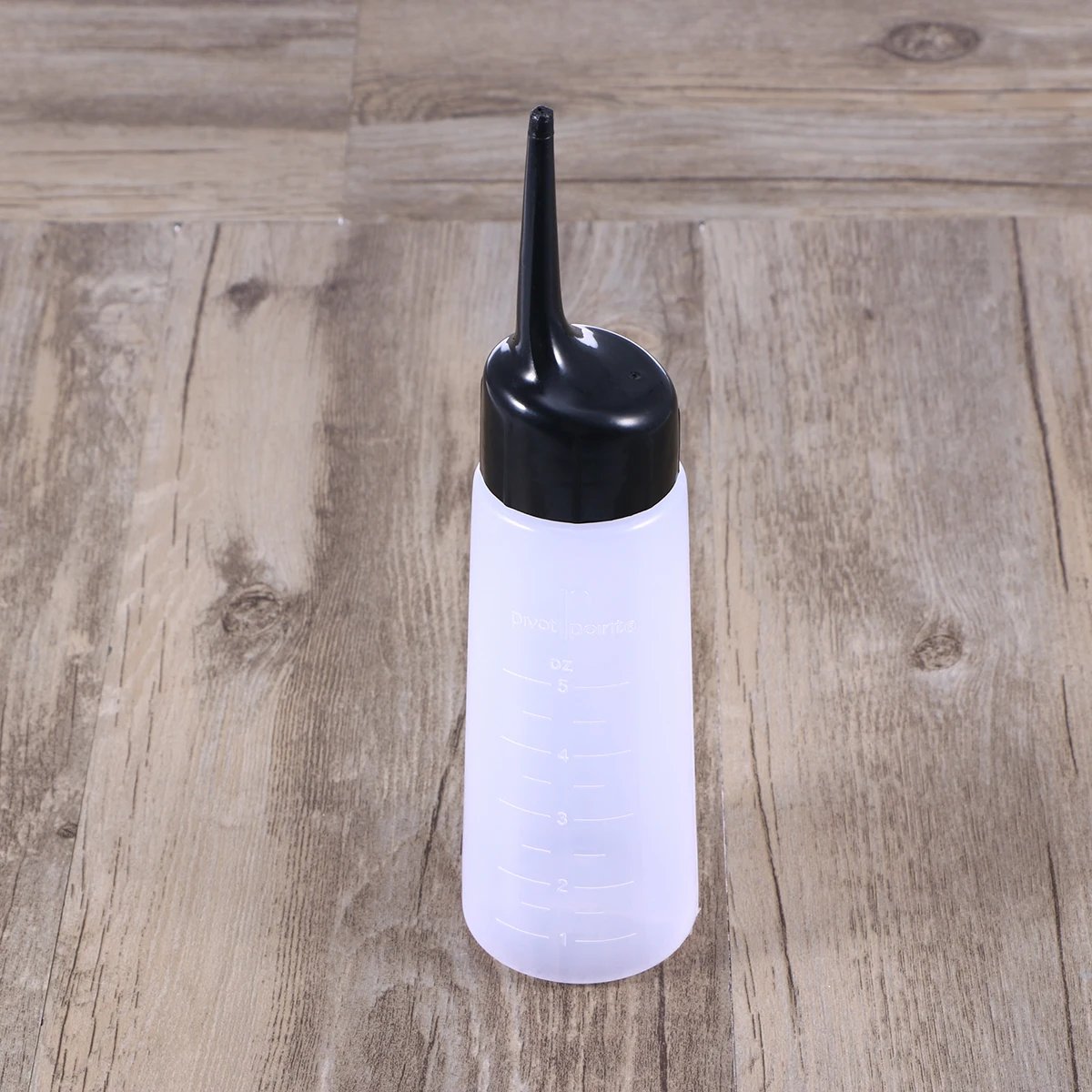 

2pcs Dry Cleaning Bottle Plastic Hair Salon Container Refillable Squeeze Pot Fine Tip Nozzle for Shampoo Conditioner Scalp