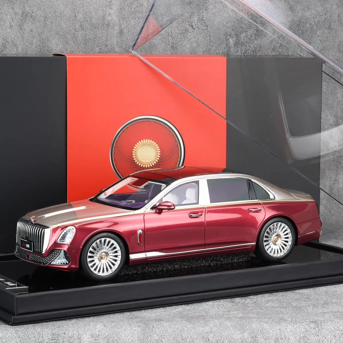 MH Motorhelix 1:18 Hongqi Guoya Simulation Limited Edition Resin Metal Static Car Model Toy Gift