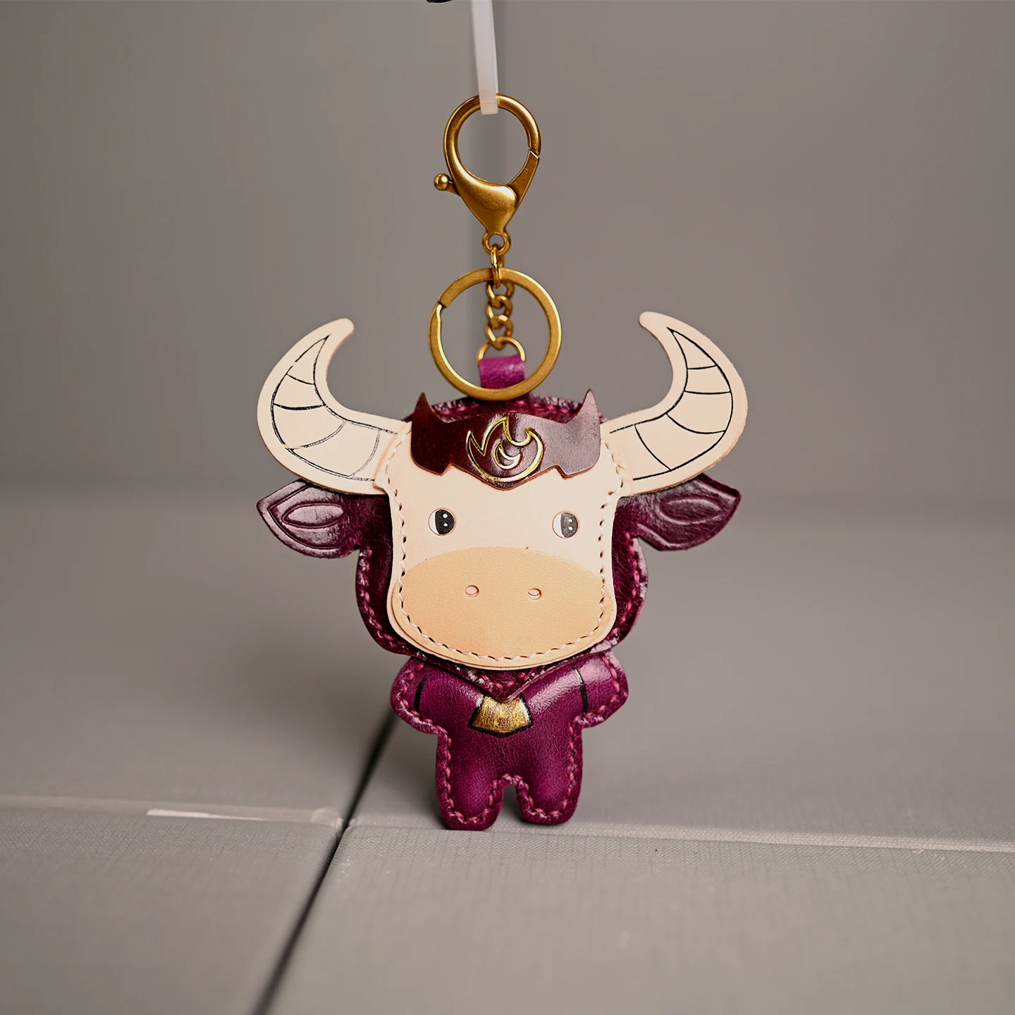 

Подвески из натуральной кожи: брелоки в виде головы быка, подвески-головы быков, шармы для сумок, модные игрушки, украшения, аксессуары