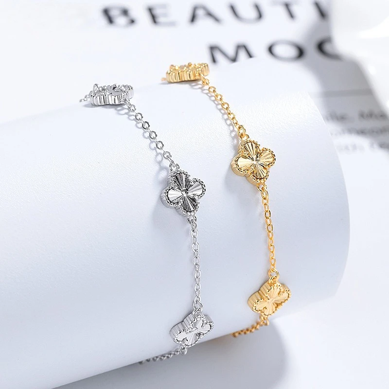 

925 Sterling Silver Lucky Four Leaf Clover Bracelet for Women Elegant Fashion Minimalist Silver Hand Jewelry Daily Accessories