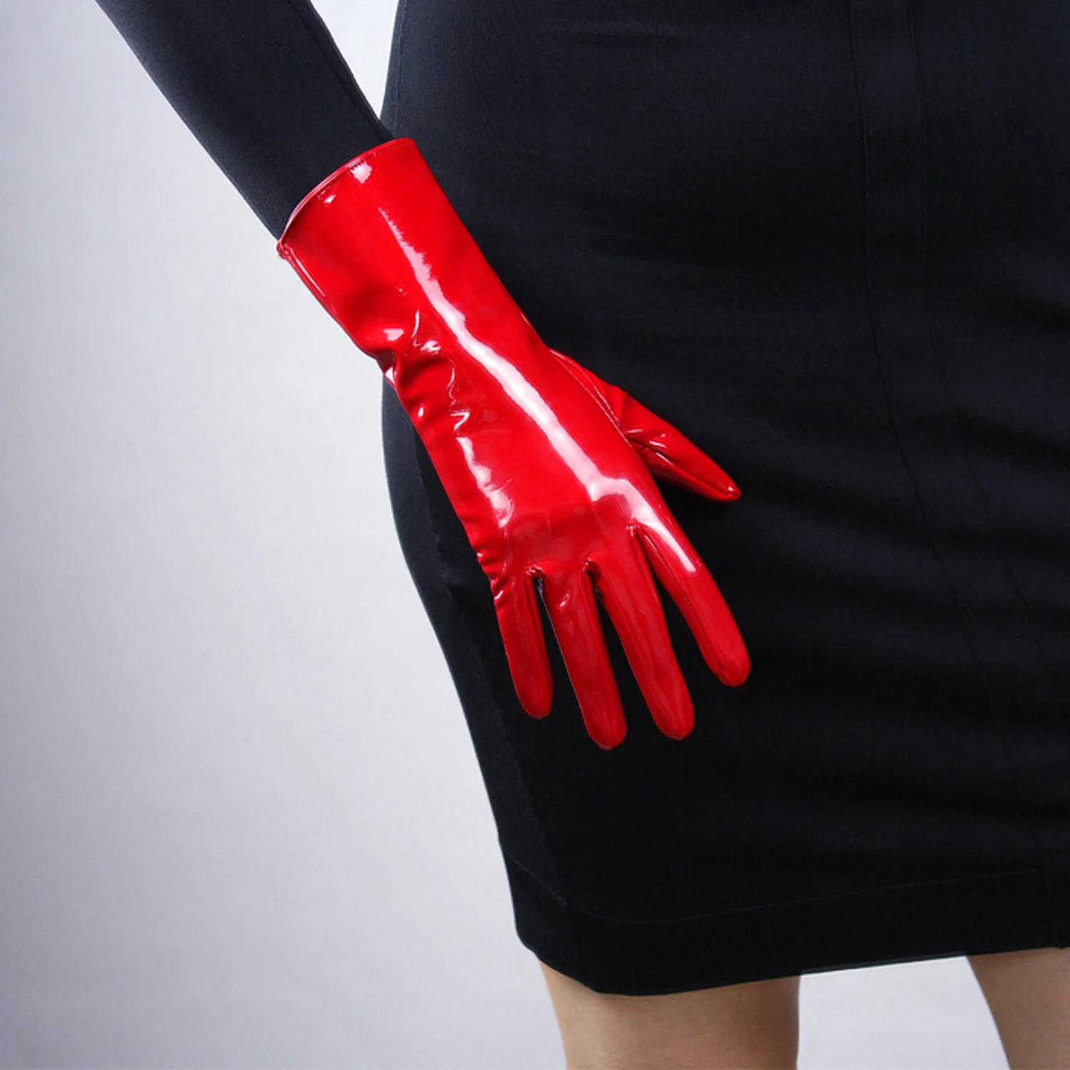 DooWay Sexy Women\'s Red Latex Gloves Shine Wet Look Wrist Faux Patent Leather Fashion Evening Wedding Party Role Play Glove