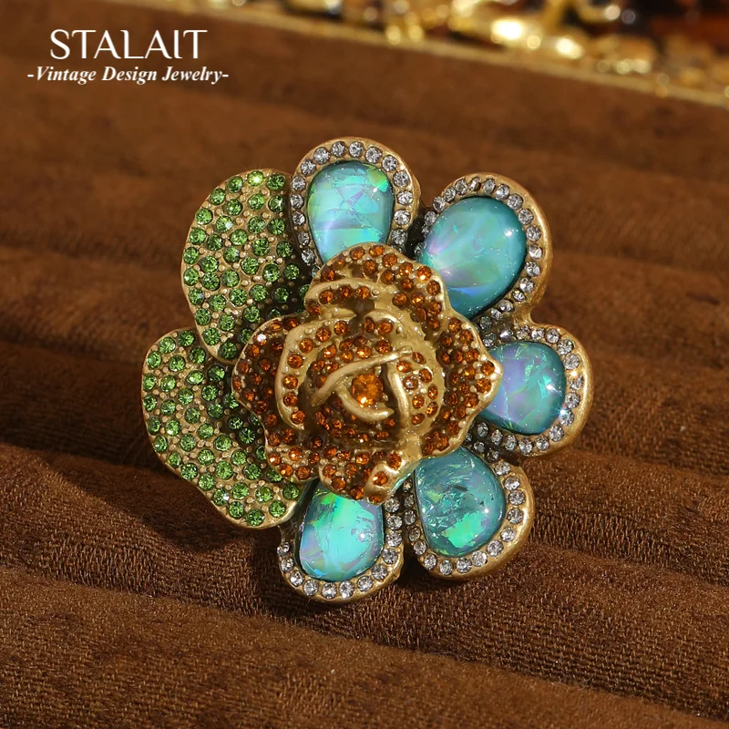 

﻿ Vintage Large Flower Ring Decoration Opal Jewelry Big Antique Gold Color Water Drop Rhinestone For Woman Wedding Accessories
