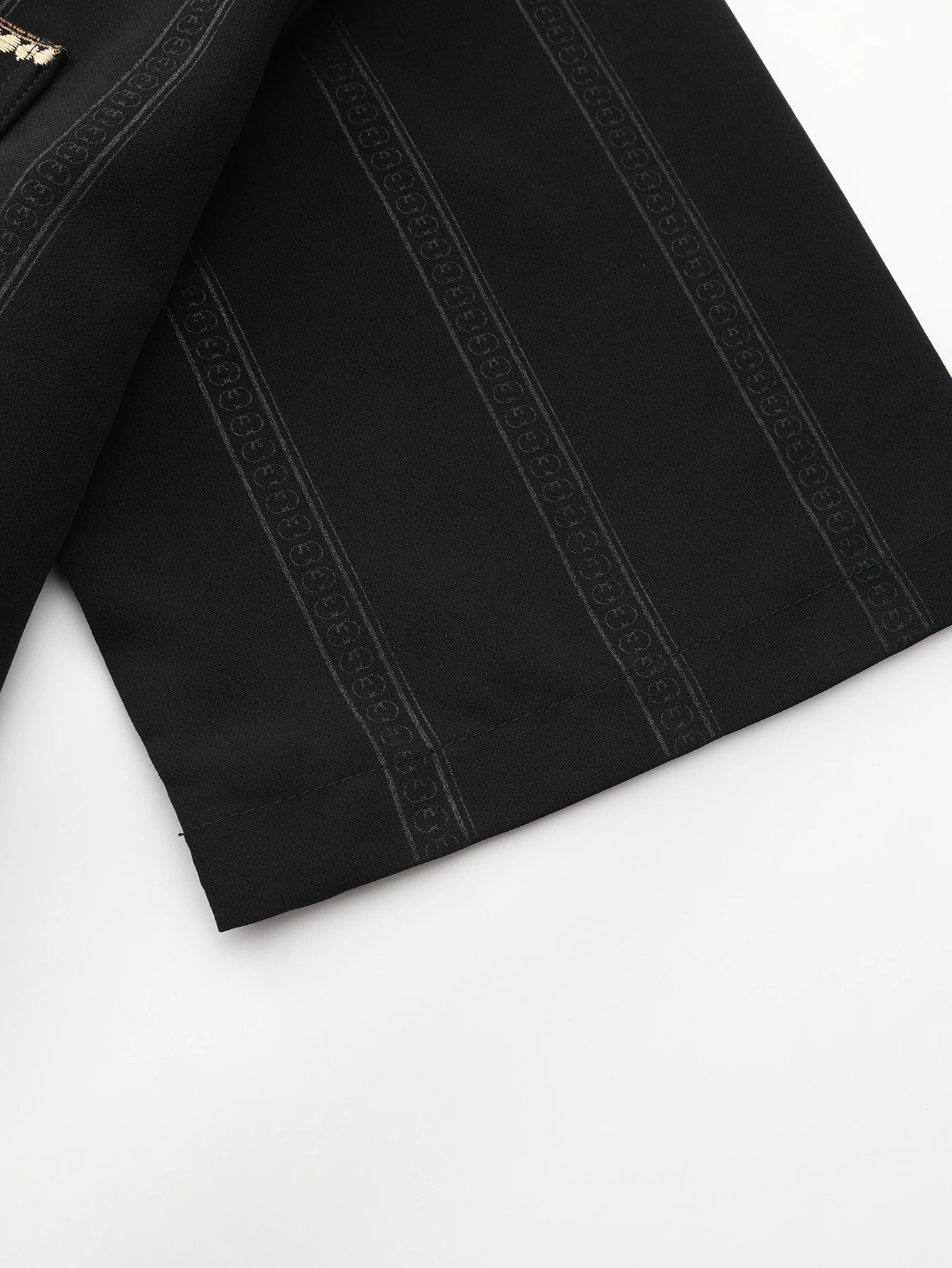 ملابس رجالية تقليدية أنيقة وفاخرة، عباية إسلامية فضفاضة، ثوب إسلامي مطرز بأكمام قصيرة