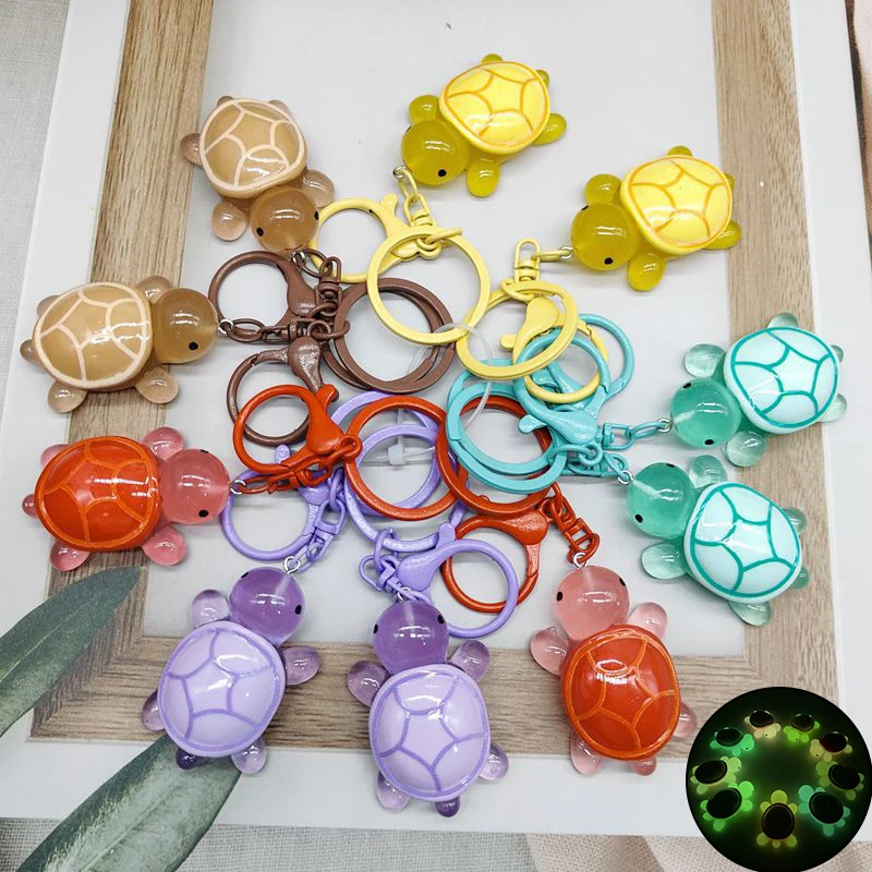 Cartoon Resin Luminous Turtle Ornament Keychain Glow-in-the-dark Color Turtle Keyring Backpack Accessories Girlfriends Gifts