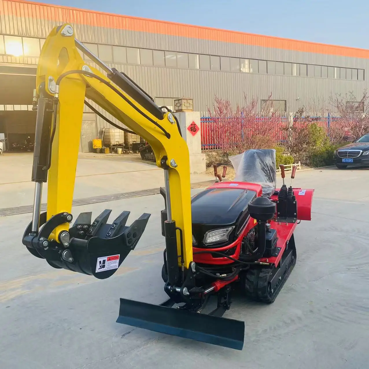 Customized Mini 25HP Diesel Power Tiller Cultivators Shock-Absorbent Agricultural Farming Machine Crawler Tractor
