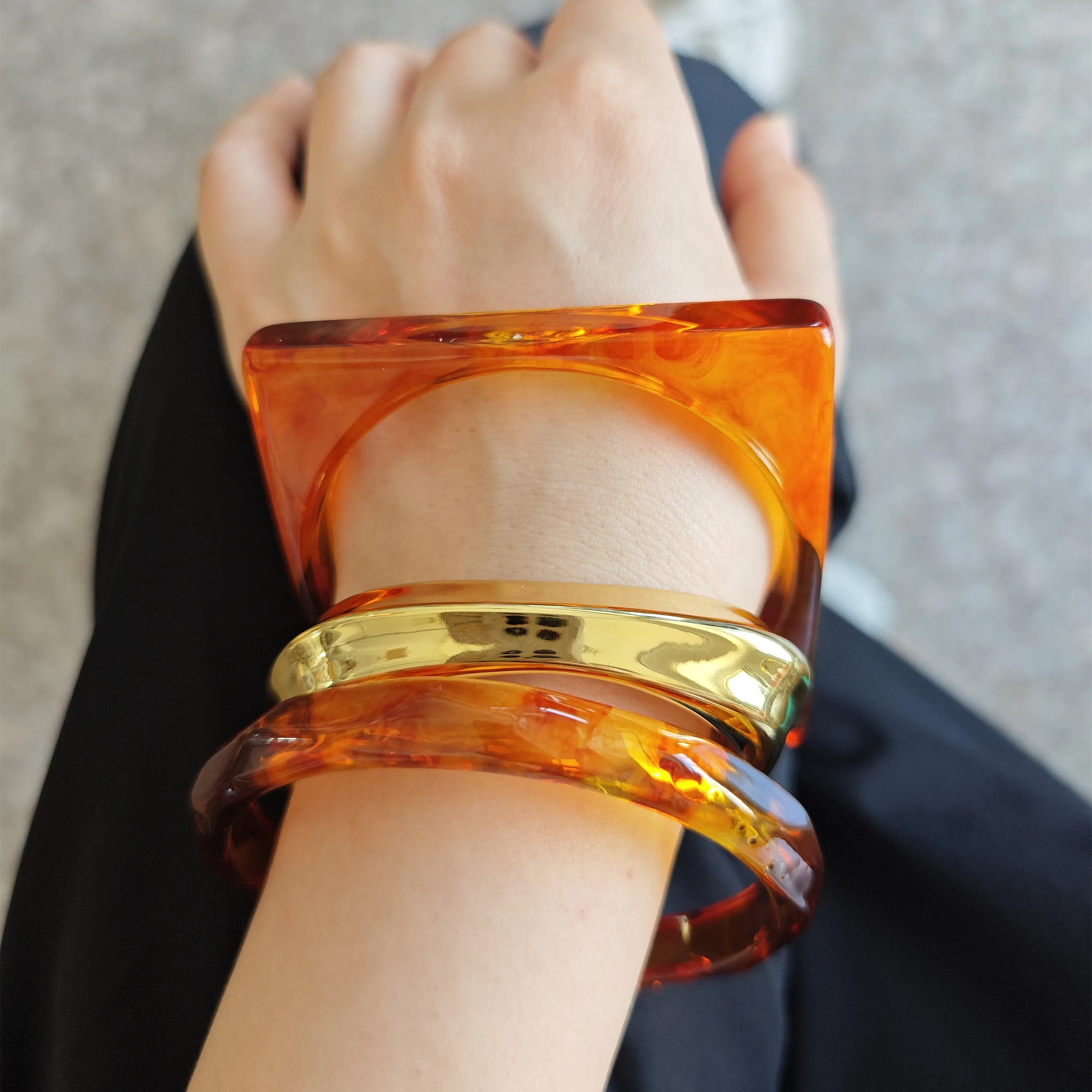 

3pcs Amber Gold Color Acrylic Square Round Cuff Bracelets Bangle for Women Punk Resin Irregular Geometric Stack Jewelry Set Gift