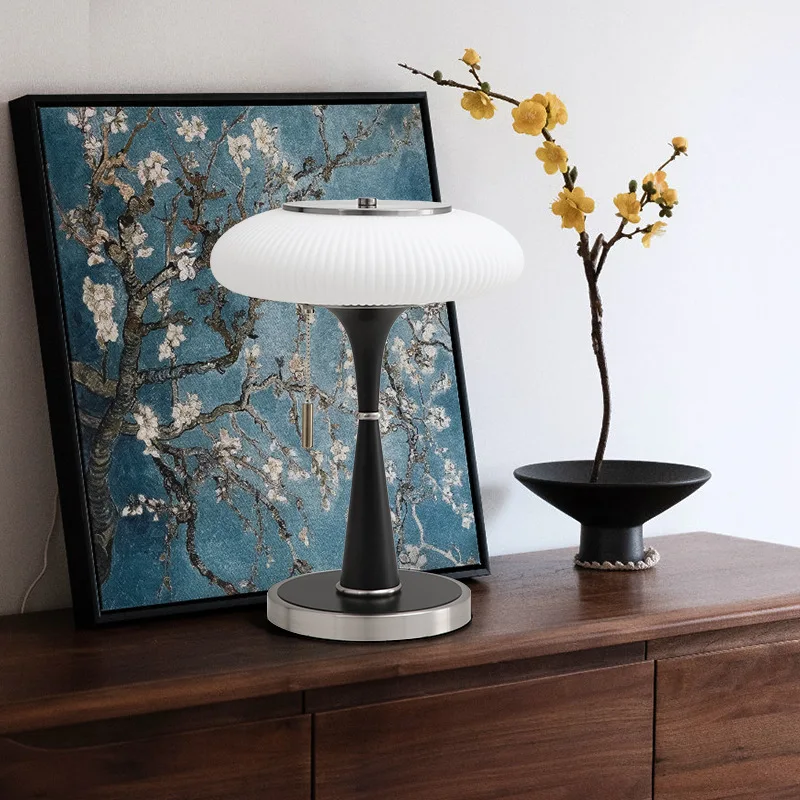 الفرنسية الحديد الزجاج مصابيح أرضية غرفة المعيشة الرجعية الراقية فن الديكور غرفة نوم السرير الجدول أجواء داخلية الإضاءة الخفيفة #3