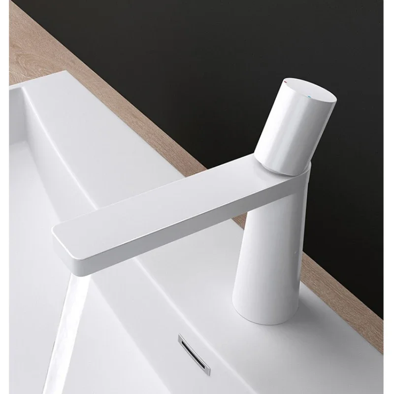 

Basin Faucets Modern Bathroom Mixer Tap Brass Washbasin Faucet Single Handle Single Hole Elegant Crane For Bathroom