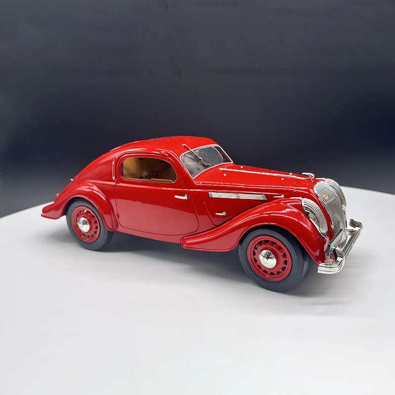 1:18 Scale Diecast Alloy Skoda Monte Carlo Toys Vintage Cars Model Classic Adult Souvenir Gift Static Display Desktop Decoration