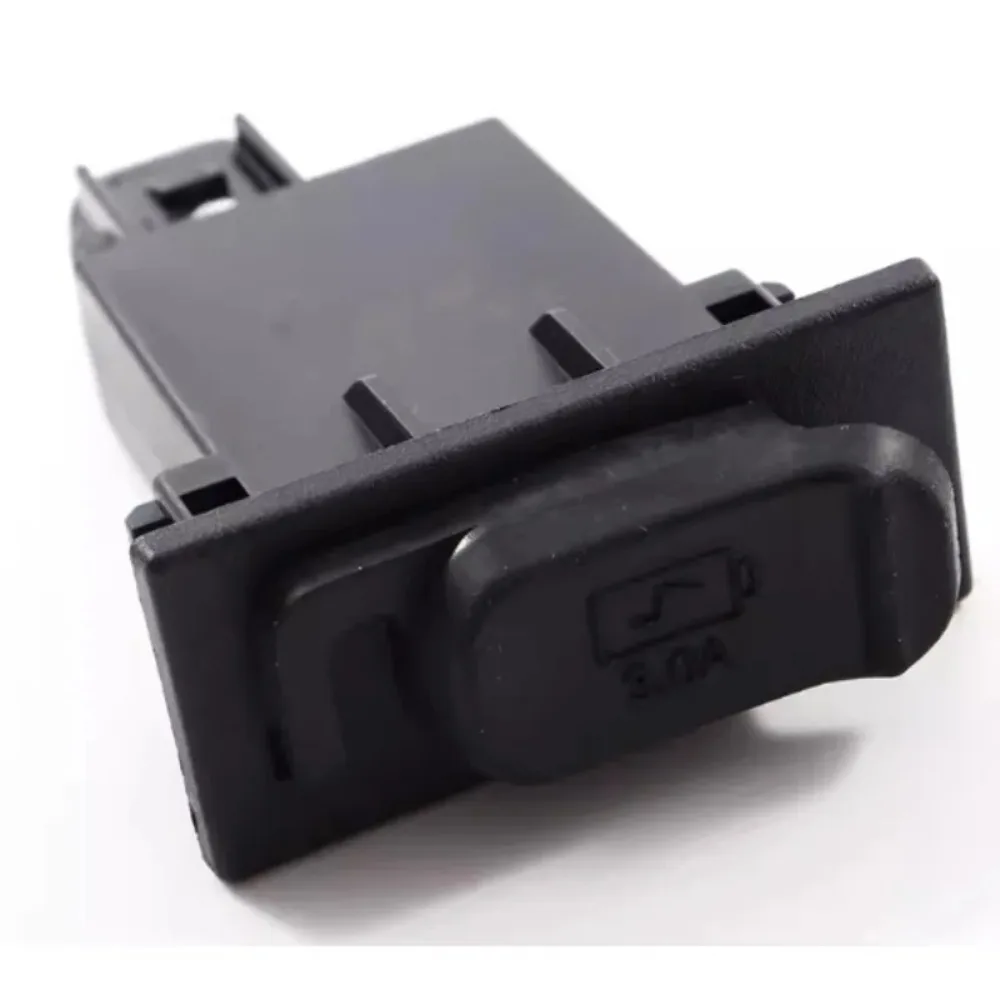 For Wuyang for Honda Forza NSS350 PCX160 LEAD125 38940-K1Z-CA1-M1 Mobile USB Charger Motorcycle Parts view 2