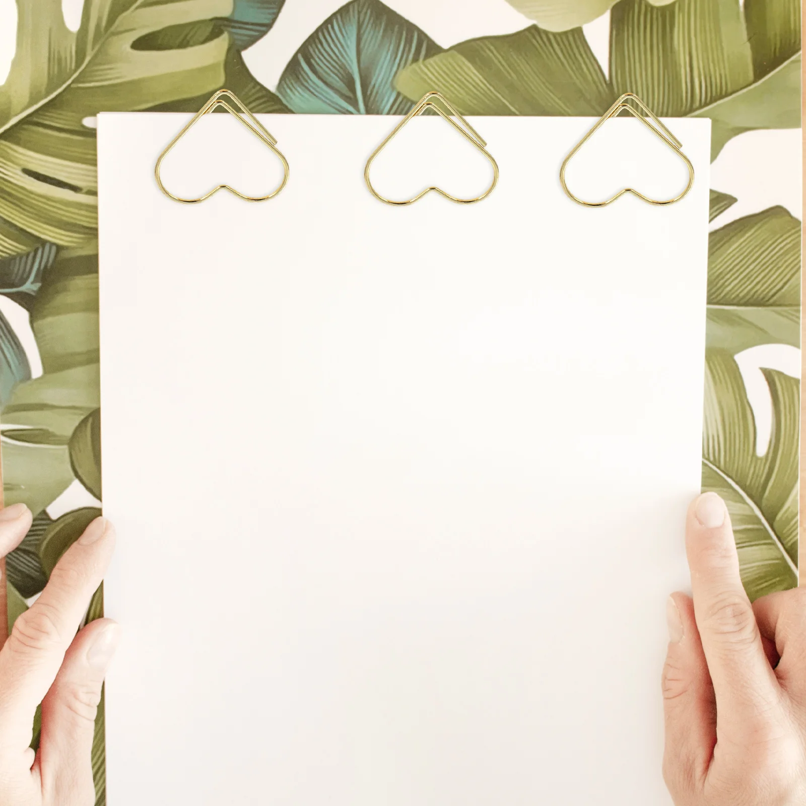 30Pcs Metal Paperclips Decorative Gold Desk Accessories High Durability Fine Workmanship Good Texture Practical for Homework