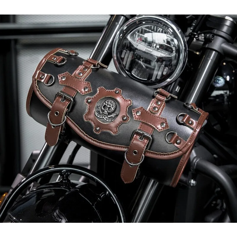 

European and American retro Harley Knight motorcycle head front hanging bag, punk metal skull head rivet locomotive side bag