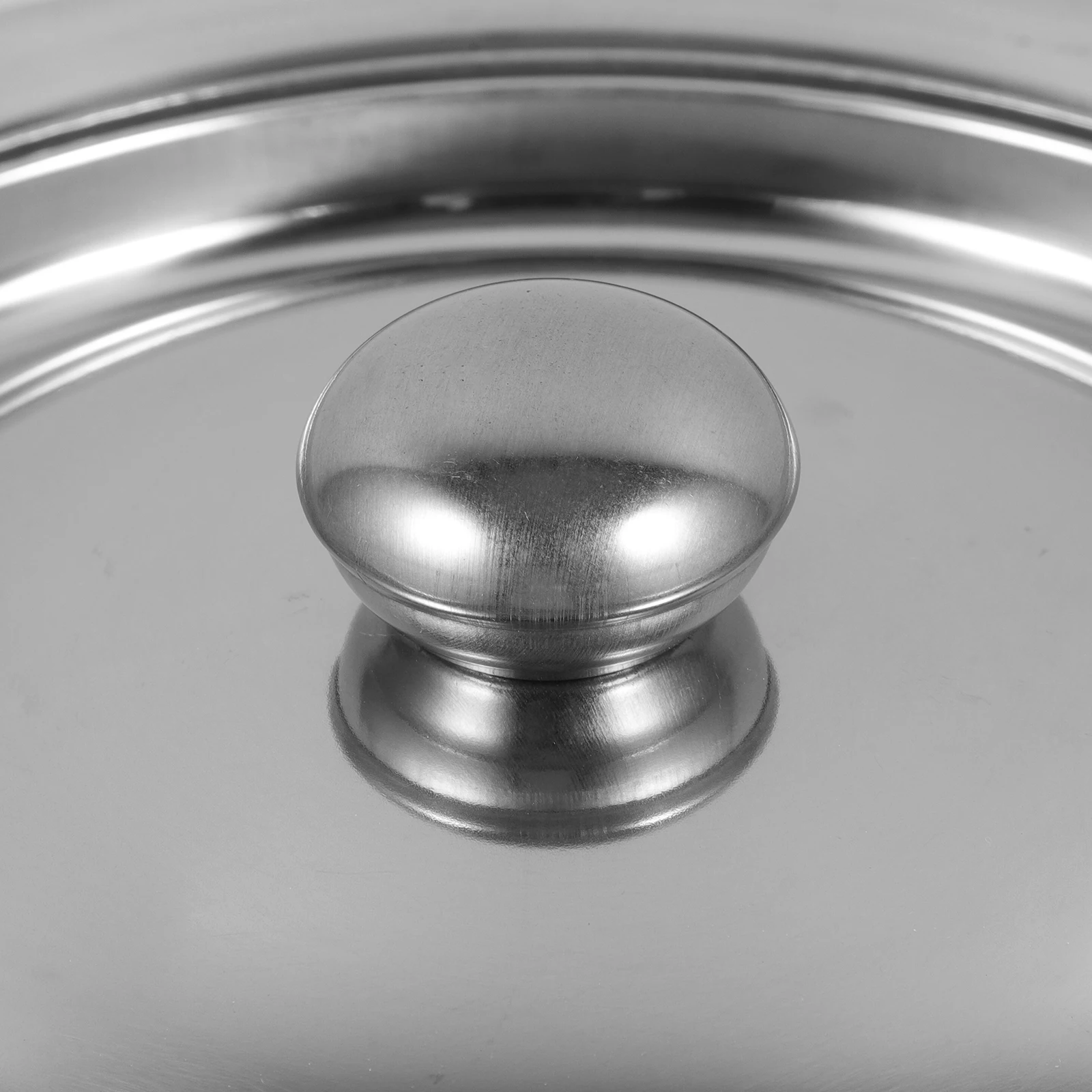 

Stainless Steel Urinary Pot Chamber Pot with Lid Sealed Spittoon Easy Clean Durable for Elder Children Pregnant Women Home