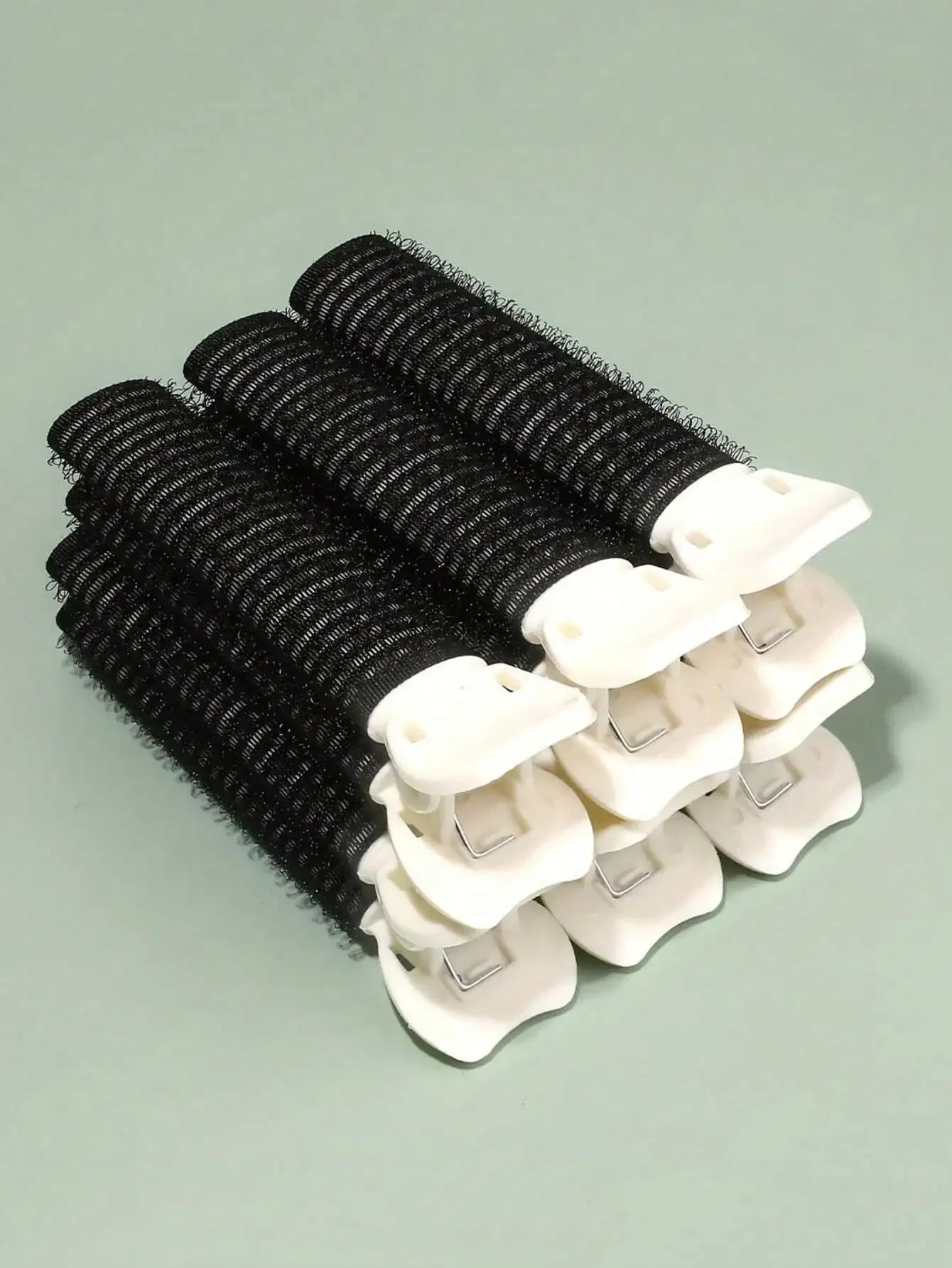 

6 шт. инструменты для укладки волос для повседневного использования, включая подушку для объема волос, зажим для корней волос, валик для волос, заколку для волос и т. д.