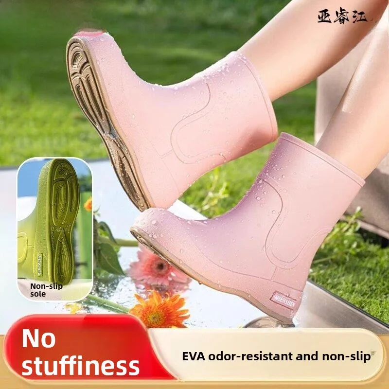 

Women's Short Mid-Calf Rain Boots 2026 New Fashionable Waterproof Non-Slip Lightweight Outdoor Wear for Seafood Gathering