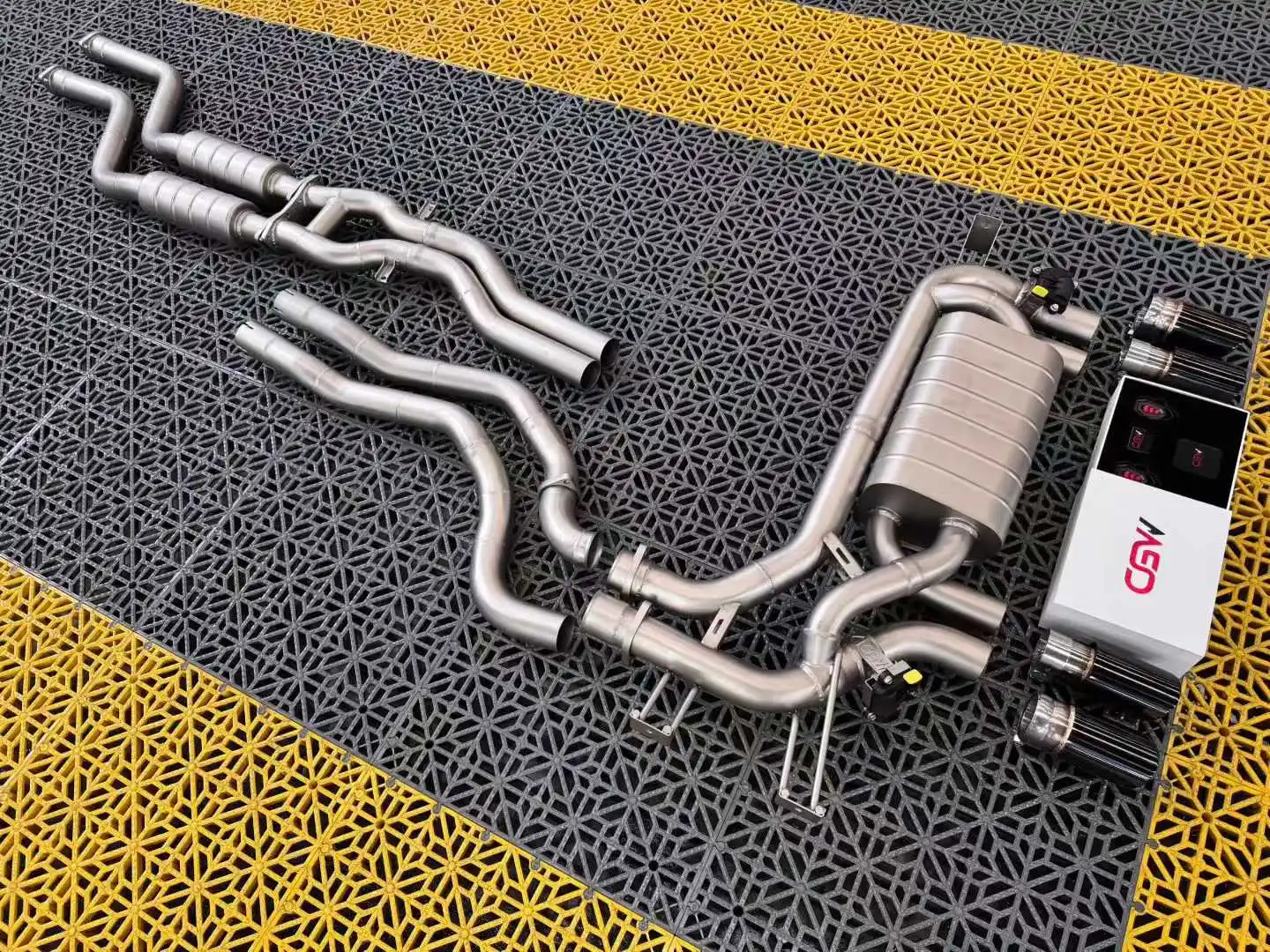CGW Agessive Sound Stainless Steel Catback Exhaust With Quad Tips for E46 M3