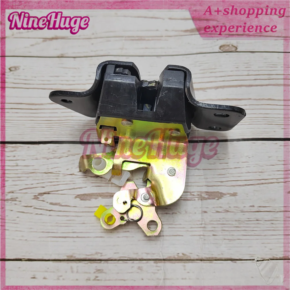 Tailgate Lock Trunk Latch Compatible with  92-97 Hyundai Grace H100 For 1997-2006 Starex Mitsubishi L300 81310-43300 MB527416