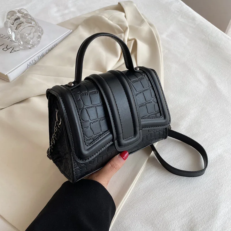 Light Luxury Mini Square Bag Simple Design Sense Korean Fashion Solid Chain Crossbody Bag Women Winter Popular New Shoulder Bag