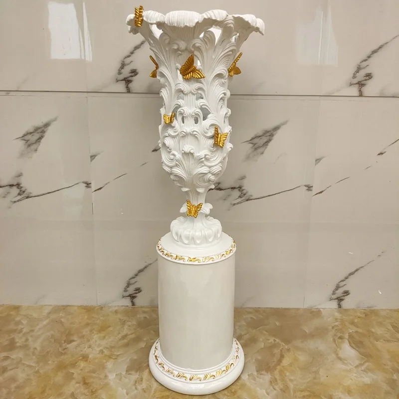 Floor-to-ceiling vase large creative art ornament light luxury modern vase butterfly hotel lobby model room decoration