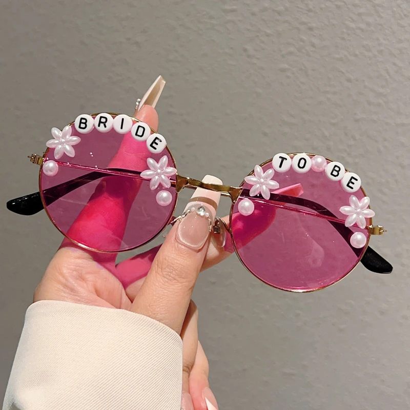 KAMMPT Vintage Runde Sonnenbrille mit Perlen Damen Neue Mode Hochzeit Dekor Schattierungen Trendige handgemachte Bachelorette Rave Sonnenbrille