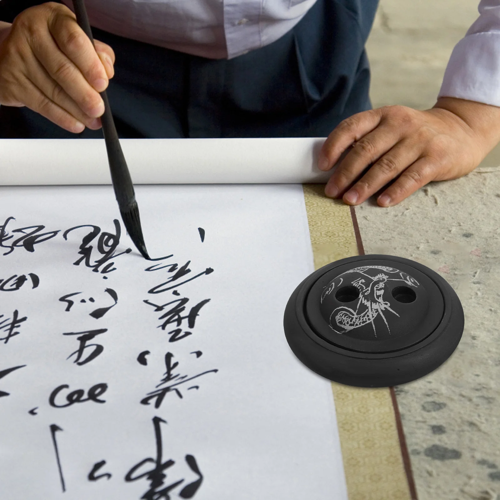 Round Ink Slab with Lid Chinese Calligraphy Practice Ink Dish Retro Style Grinding Stone for Smooth Consistent Strokes At Home
