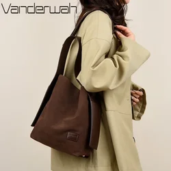 VANDERWAH Vintage Bucket Bag Light Shoulder Crossbody Bags for Women Luxury Personality Design Large Casual Commuting Tote Bag