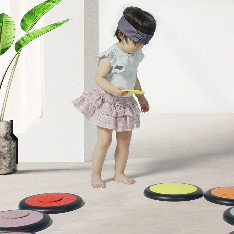 子供用触覚感覚パッド モンテッソーリ 赤ちゃん感覚統合玩具 安全な質感のカラーマットゲーム おもちゃ 早期発達遊びおもちゃ