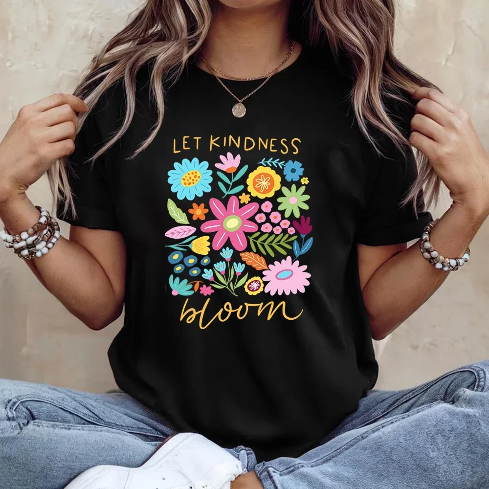 

Футболка Let Kindness Bloom Be Cool Be Kind, футболка с цветочным принтом в стиле ретро, женские рубашки в стиле «Вдохновение», эстетичная винтажная футболка с цветочным принтом Kindness