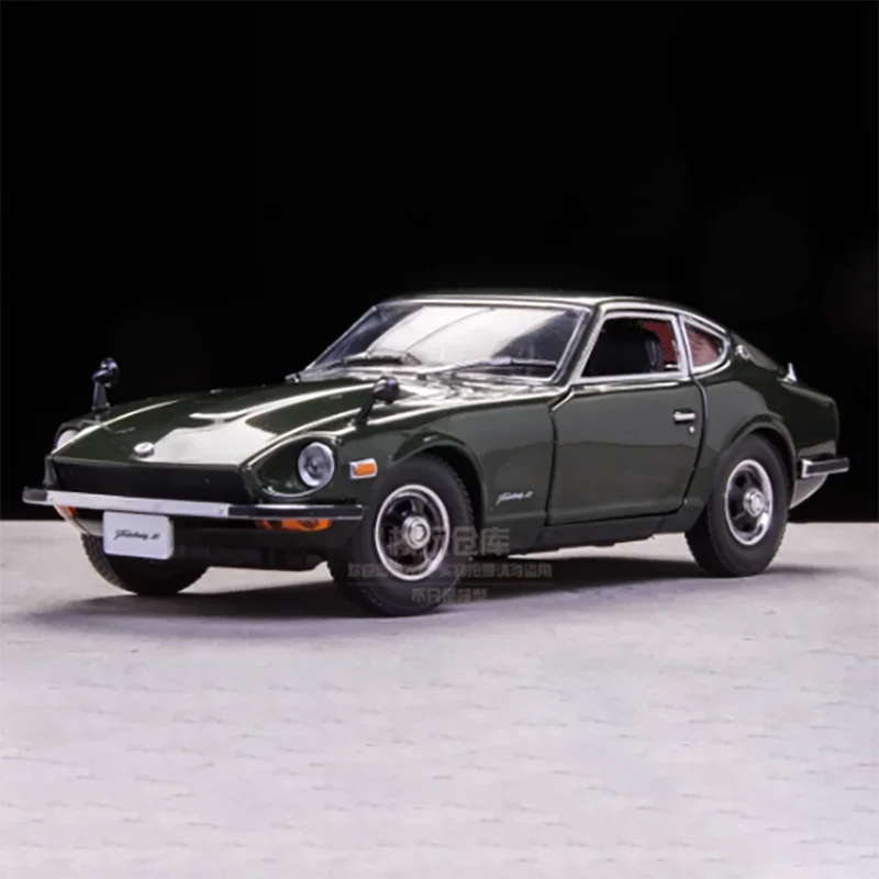 Scale 1/18 Alloy Diecast Metal Nissan S30 Fairlady Z 240Z Blake Toy Sports Car Model Simulation  Decoration Collect