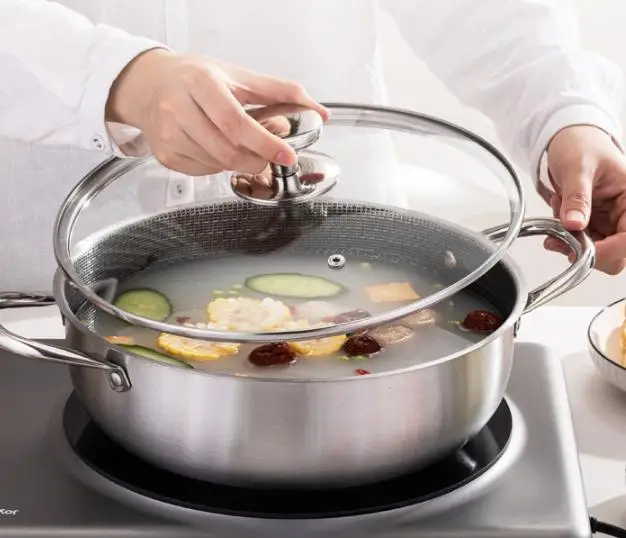 Stainless Steel Frying Pan 410 with Balanced Thermal Conductivity and Texture Designed for Preparation Techniques