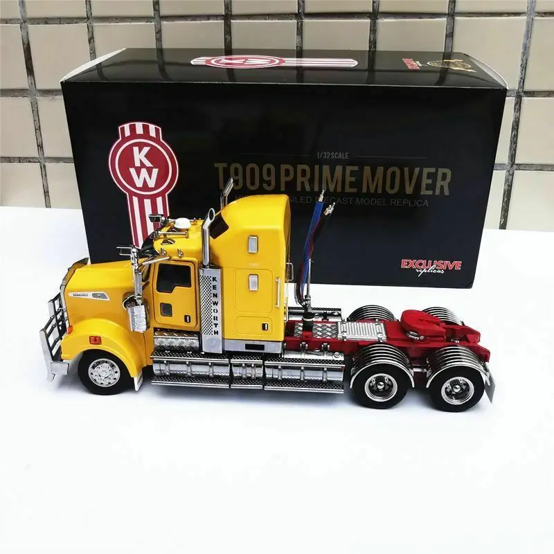 Exclusive T909 Prime Mover Australian Truck Yellow 1/32 Scale Die-Cast Tractor Model New in Box