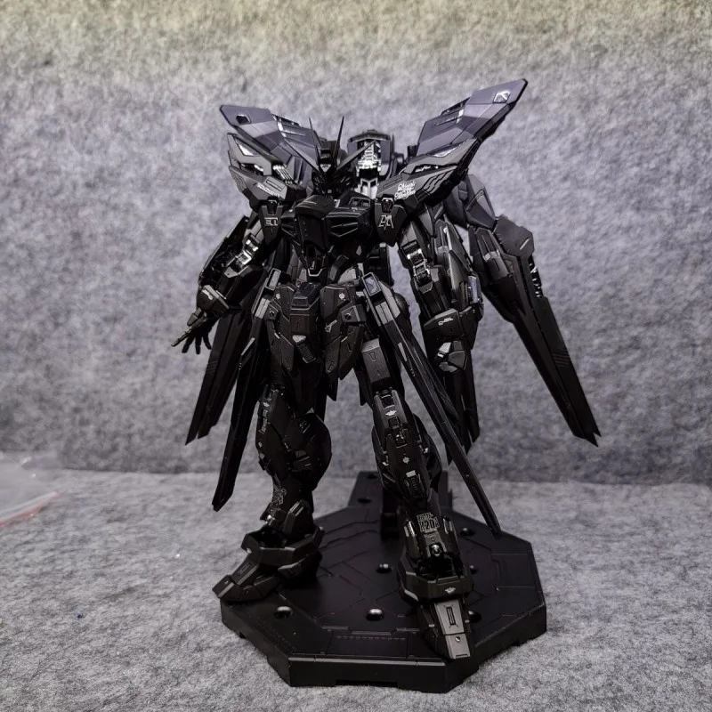 【IN MAGAZZINO】WUJIN Strike Freedom MGEX 1/100 Kit modello di assemblaggio Rivestimento di mezzanotte Action Figure Modello in plastica Giocattoli Regali personalizzati