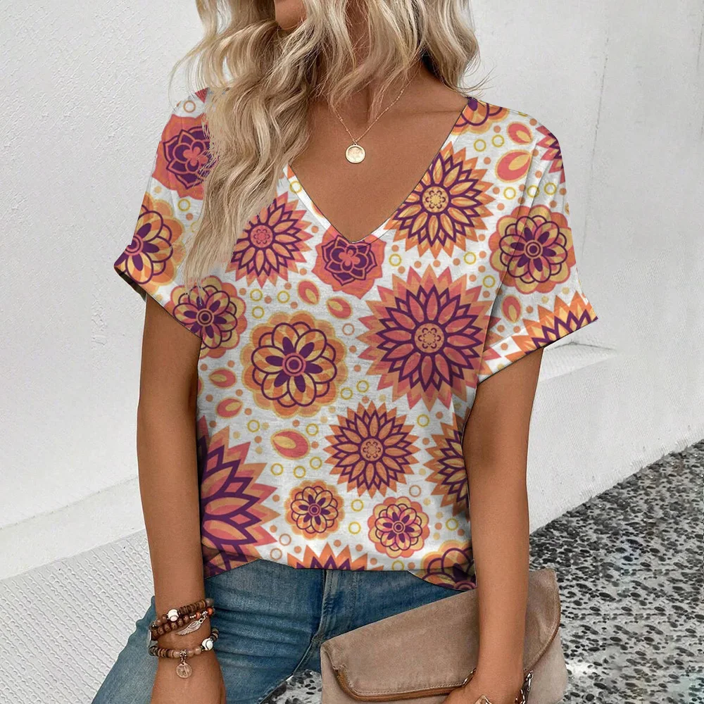 2024 Summer Women\'s V-neck T-shirt Daily Casual Top Personality Vintage Cashew Flower Print Short Sleeve Loose Comfortable Tees