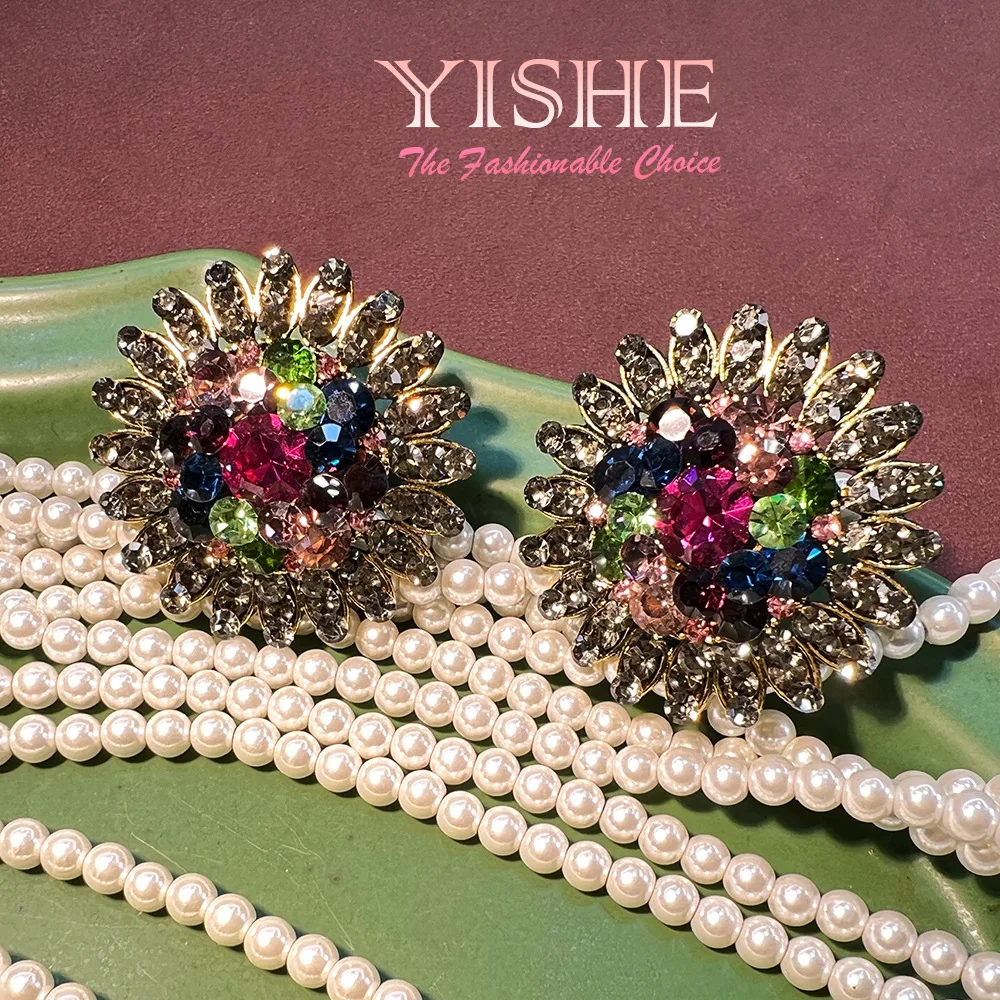 Original Paris catwalk Czech full diamond stud earrings, fashionable and sexy light luxury cross-border hot-selling high-end ret