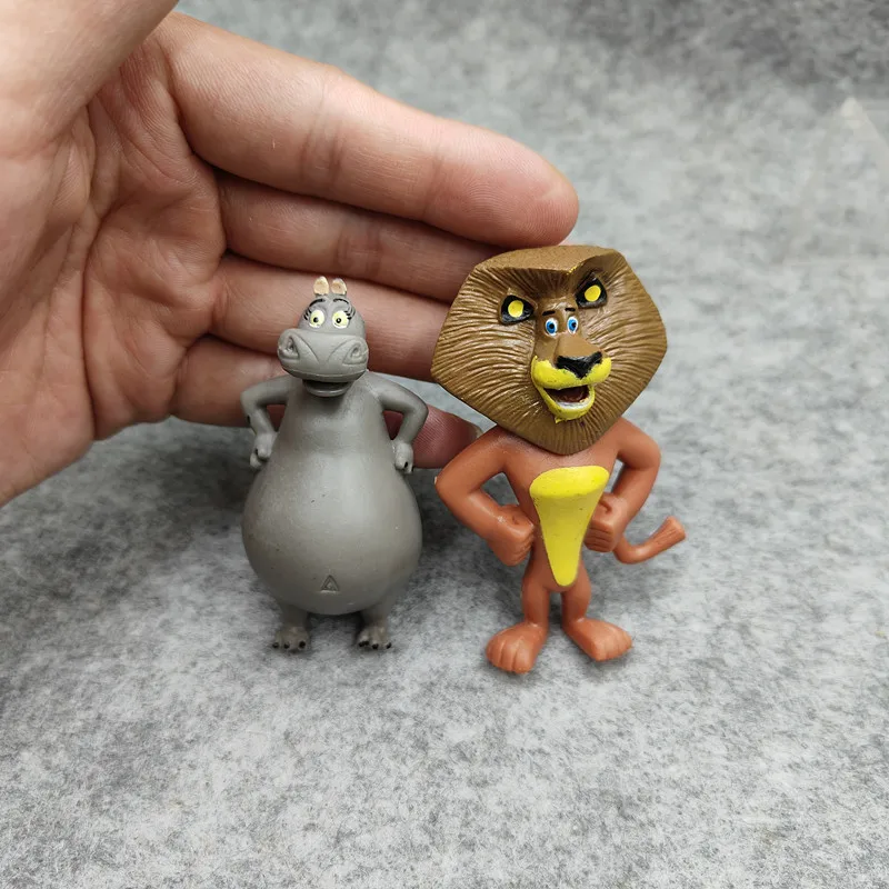4 sztuk/zestaw Disney Madagaskar zwierząt lew Zebra żyrafa kolekcja figurki dla dzieci urok moda Hobby zabawki prezenty lalki modelarskie