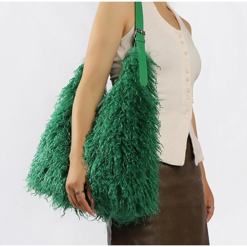 Lange, lockige, flauschige Plüsch-Umhängetasche, Y2k-Mädchenmode, große Damen-Winterhandtasche, einfarbige Tragetasche – Detail 10