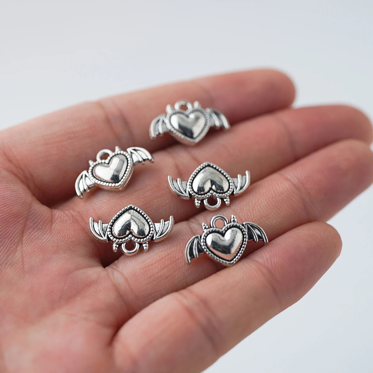

10pcs 11*18mm Alloy Charms Wings Heart Of Devil Pendant for diy Necklace earrings DIY Jewelry Crafts making