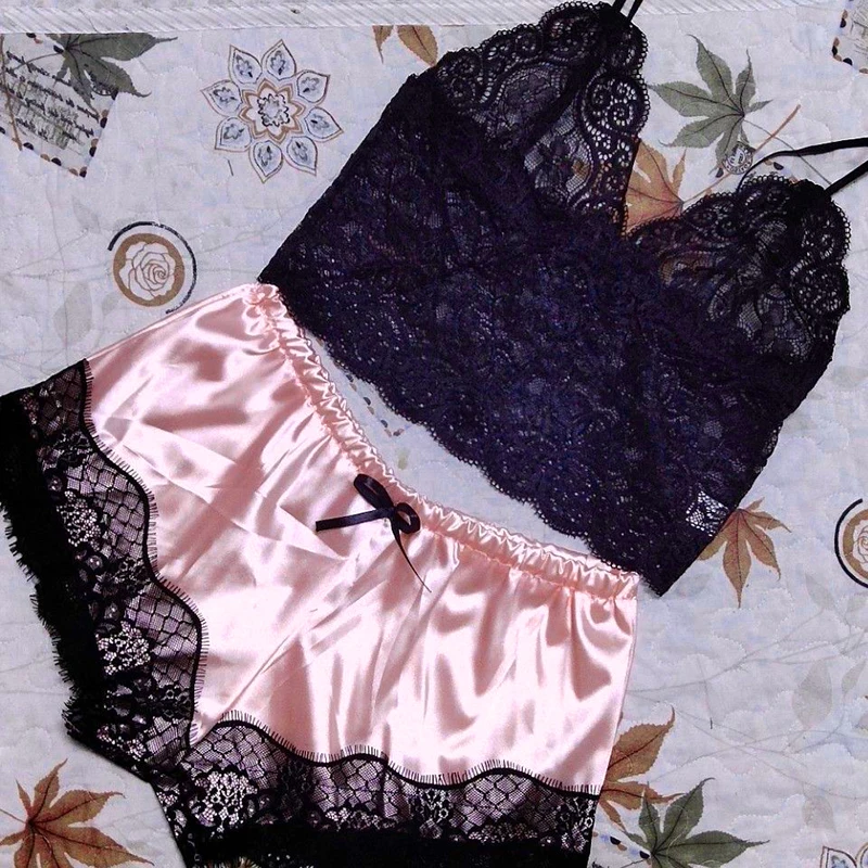 1Set Fashion Pajamas Womens Sexy Lace Sleepwear Polyester Tops And Shorts V-neck Nightwear