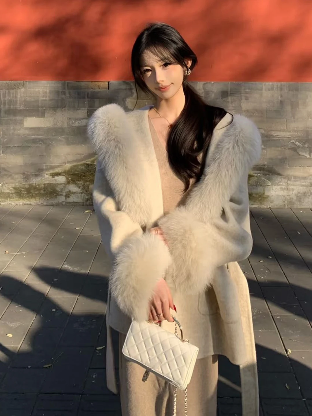 

Korean Sle ort Woolen Coat Loose Faionable And Ele Winter Outerwear for Women Warmth And Comfortable V-Ne Design
