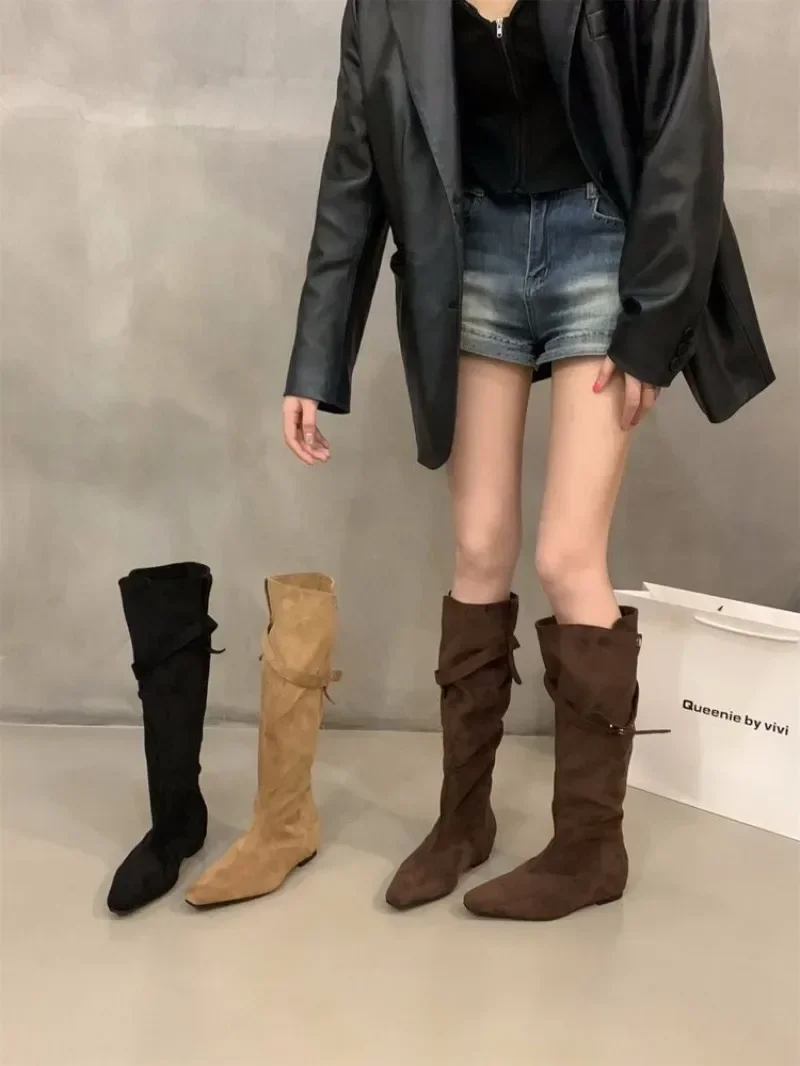 Modische knielange Damenstiefel für den Herbst, sexy spitze hohe Stiefel aus Europa und Amerika, gepolsterte Damen-High-Top-Stiefel. – Detail 3