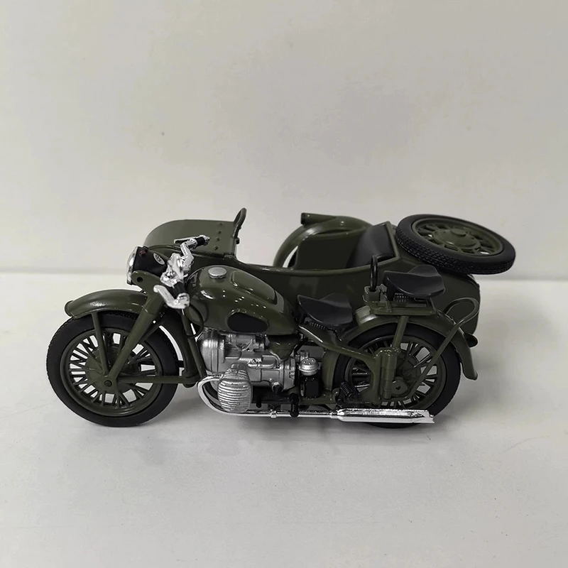 IXO 1/24 スケール IMZ M72 URAL プラスチックカーモデル 静態コレクション 装飾されたホリデーギフト おもちゃ 記念品ギフト