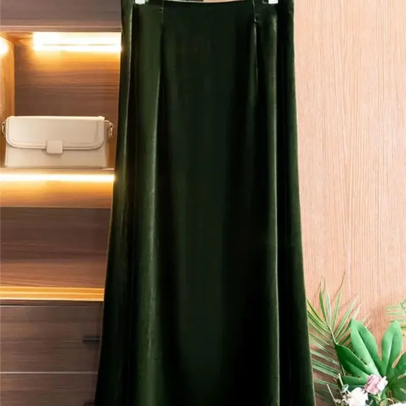 New High End Green Velvet Women\'s Two Piece Set Fashion Elegant Lantern Silk V-neck Lantern Sleeve Pullover Tops + Skirt Suit