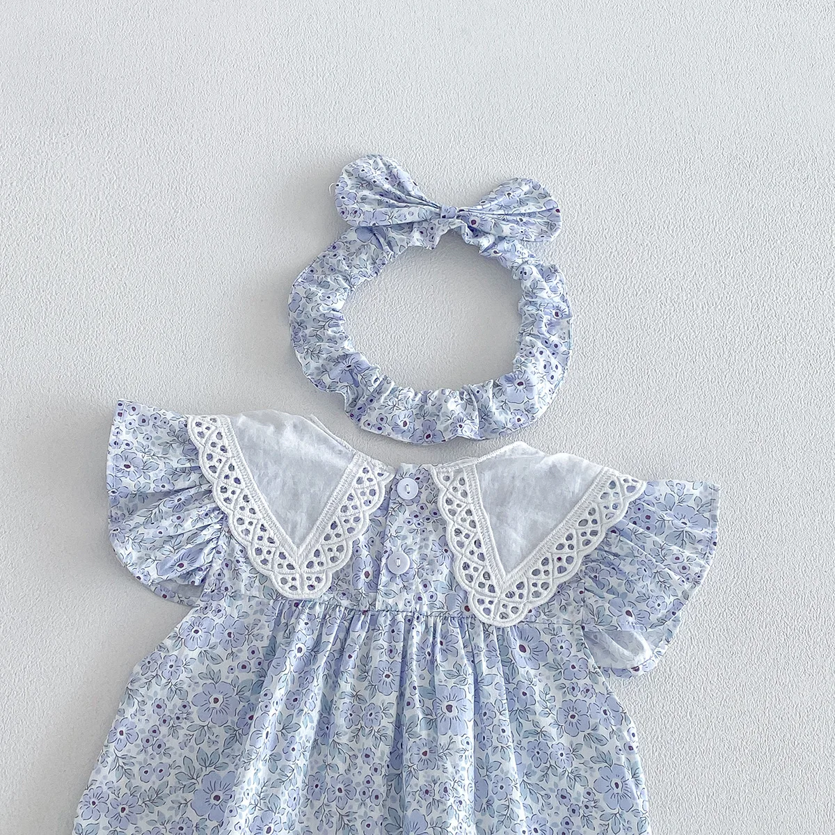 ZOETOPKID Sommer Baby Mädchen Kleidung Blumenmuster Kurzarm-Strampler Baby Bodysuit Puppenkragen Jumpsuit Spitzen-Blütenblatt-Kragen Outfit – Detail 19